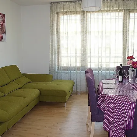 아파트 Bright Spacious